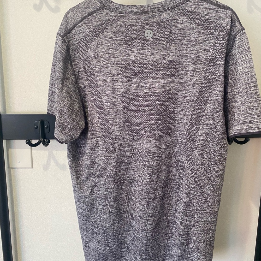 Lululemon Men's Size XL Metal Vent Tech Short Sleeve Tee Shirt Crew Neck Gray
